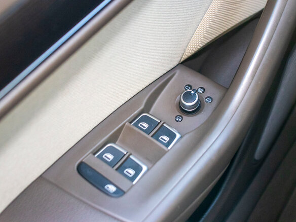 2012 Audi Q3 I (8U), синий, 1599000 рублей - вид 14