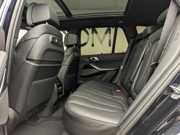 2025 BMW X5 40i IV (G05/G18) Рестайлинг, чёрный - вид 13