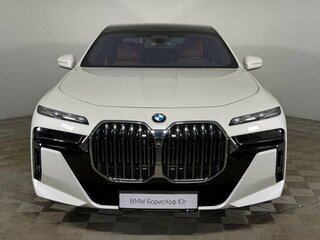 2024 BMW 7 серии 740d xDrive VII (G70), белый, 13700000 рублей, вид 2