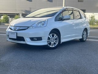 2014 Honda Fit Shuttle I Рестайлинг, белый, 685000 рублей, вид 2
