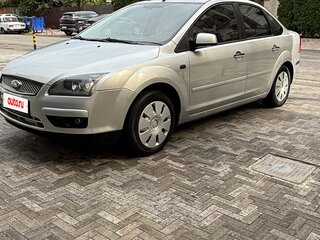 2007 Ford Focus II Рестайлинг, серебристый, 550000 рублей, вид 1