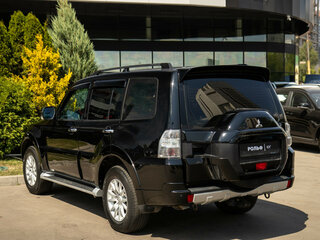 2017 Mitsubishi Pajero IV Рестайлинг 2, чёрный, 2453000 рублей, вид 5