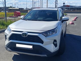 2020 Toyota RAV4 V (XA50), белый, 2970000 рублей, вид 1
