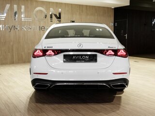 2026 Mercedes-Benz E-Класс 300 VI (W214, S214), белый, 9300000 рублей, вид 3