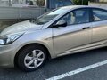 2011 Hyundai Solaris I, бежевый, 590000 рублей - вид 2