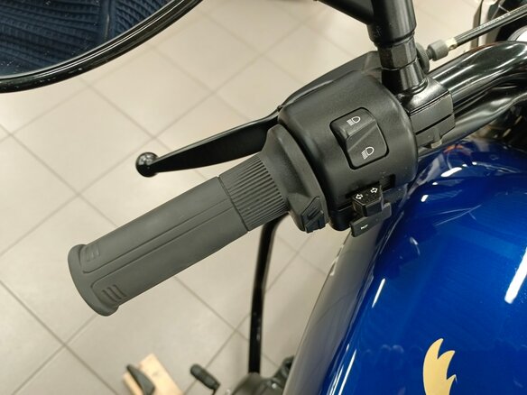 2016 Yamaha XV950 Bolt, синий - вид 21