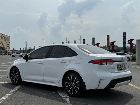 2022 Toyota Levin XII (E210) Рестайлинг, белый, 1500000 рублей, вид 5