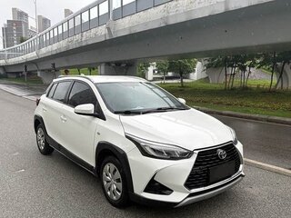 2021 Toyota Yaris L XP150 Рестайлинг, белый, 1110000 рублей, вид 3