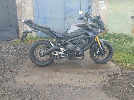 2016 Yamaha MT-09 Tracer (FJ-09), серый, 800000 рублей, вид 4