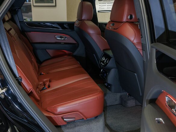 2025 Bentley Bentayga I Рестайлинг, чёрный, 34500000 рублей - вид 13