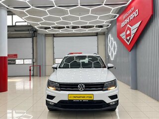 2018 Volkswagen Tiguan II, белый, 2050000 рублей, вид 3