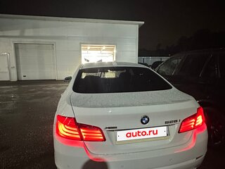 2013 BMW 5 серии 528i xDrive VI (F10/F11/F07), белый, 1950000 рублей, вид 4