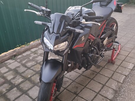 2021 Kawasaki Z 900, красный, 1200000 рублей, вид 4