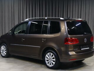 2014 Volkswagen Touran I Рестайлинг 2, коричневый, 899000 рублей, вид 4