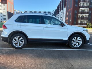 2021 Volkswagen Tiguan II Рестайлинг, белый, 2431000 рублей, вид 3