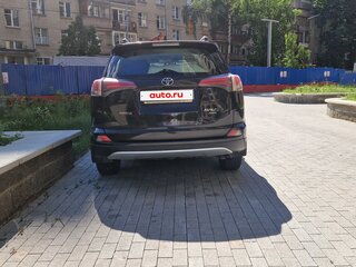 2016 Toyota RAV4 IV (XA40) Рестайлинг, коричневый, 2500000 рублей, вид 4