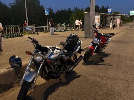 2001 Honda CB 400 Super Four, серебристый, 320000 рублей, вид 2