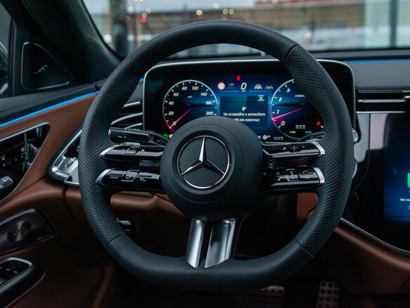 2026 Mercedes-Benz E-Класс 300 VI (W214, S214), серый, 10250000 рублей - вид 9