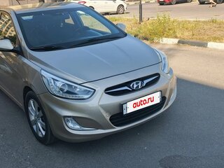 2013 Hyundai Solaris I, бежевый, 795000 рублей, вид 2