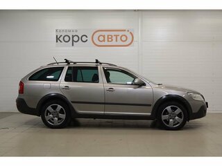 2011 Skoda Octavia II (A5) Рестайлинг, белый, 1057500 рублей, вид 4