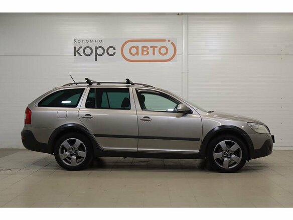 2011 Skoda Octavia Scout II (A5) Рестайлинг, серый, 1057400 рублей - вид 3