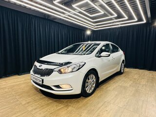 2015 Kia Cerato III, белый, 999999 рублей, вид 2