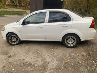 2011 Chevrolet Aveo I Рестайлинг, белый, 340000 рублей, вид 4
