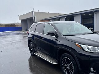 2018 Toyota Highlander III (XU50) Рестайлинг, чёрный, 3600000 рублей, вид 4