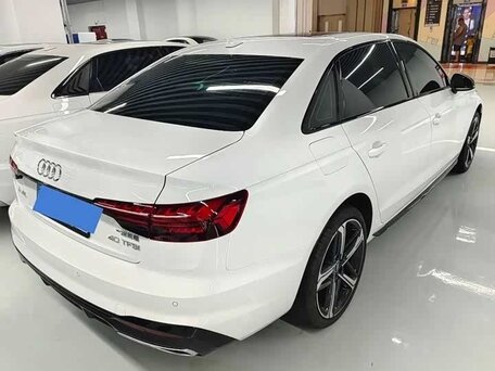 2025 Audi A4 40 TFSI V (B9) Рестайлинг, белый, 2833328 рублей, вид 4