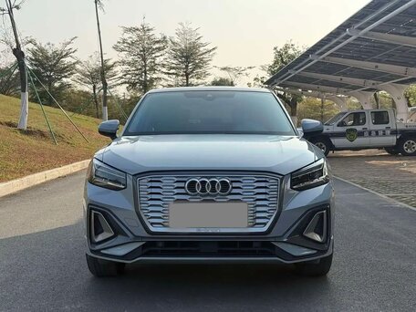 2022 Audi Q2 L e-tron I Рестайлинг, серый, 2150000 рублей, вид 2
