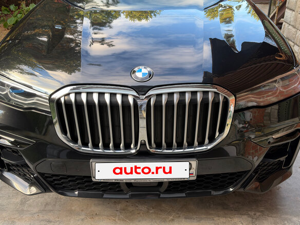 2021 BMW X7 40d I (G07), чёрный, 8300000 рублей - вид 1