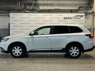 2017 Mitsubishi Outlander III Рестайлинг 2, белый, 1399000 рублей, вид 2
