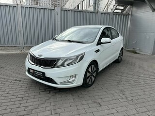 2015 Kia Rio 6-speed III, белый, 1125000 рублей, вид 1