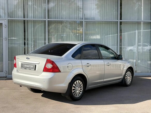 2009 Ford Focus II Рестайлинг, серебристый, 385000 рублей - вид 4