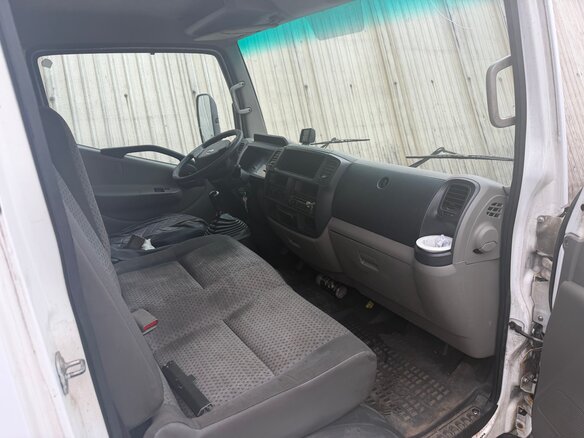 2012 Nissan Cabstar, белый, 1300000 рублей - вид 2