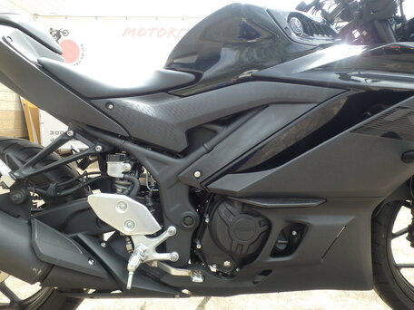 2020 Yamaha YZF-R3, чёрный, 590000 рублей, вид 5
