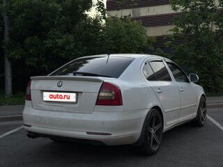 2011 Skoda Octavia II (A5) Рестайлинг, белый, 610000 рублей, вид 3