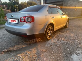 2009 Volkswagen Jetta V, серебристый, 715000 рублей, вид 4