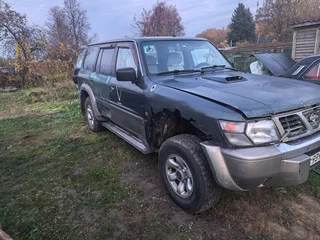 2000 Nissan Patrol V (Y61), зелёный, 375000 рублей, вид 3