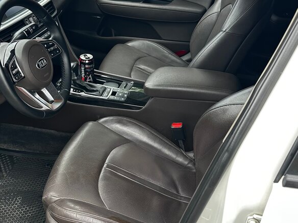 2019 Kia Optima IV Рестайлинг, белый, 1490000 рублей - вид 5