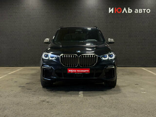 2020 BMW X5 M50d IV (G05/G18), чёрный, 6949000 рублей, вид 2