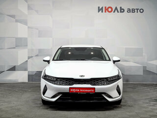2020 Kia K5 III, белый, 2930000 рублей, вид 2