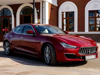 2018 Maserati Ghibli III Рестайлинг, красный, 4200000 рублей, вид 3