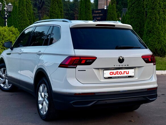 2022 Volkswagen Tiguan Allspace II Рестайлинг, белый - вид 11