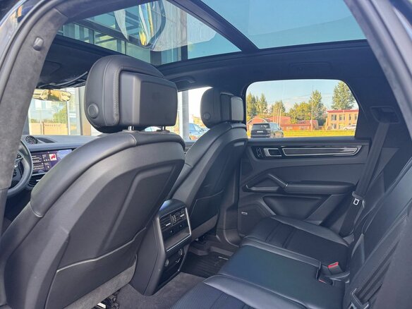 2019 Porsche Cayenne III, синий, 4800000 рублей - вид 20