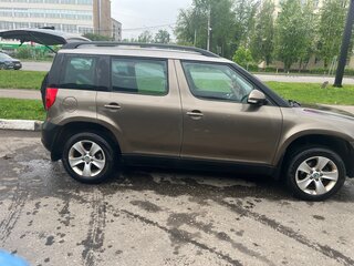 2011 Skoda Yeti I, коричневый, 500000 рублей, вид 2
