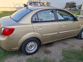 2010 Kia Rio II Рестайлинг, бежевый, 570000 рублей, вид 4
