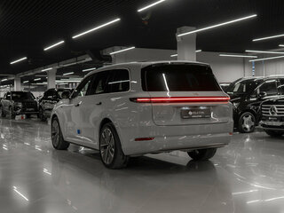 2025 Li Auto (Lixiang) L9 52.3 kWh I Рестайлинг, серый, 9300000 рублей, вид 4