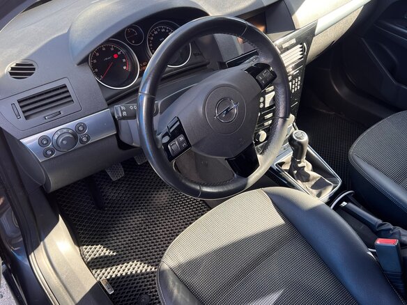 2011 Opel Astra H Рестайлинг, серый, 700000 рублей - вид 9
