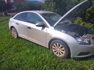 2010 Chevrolet Cruze I, серебристый, 400000 рублей, вид 1